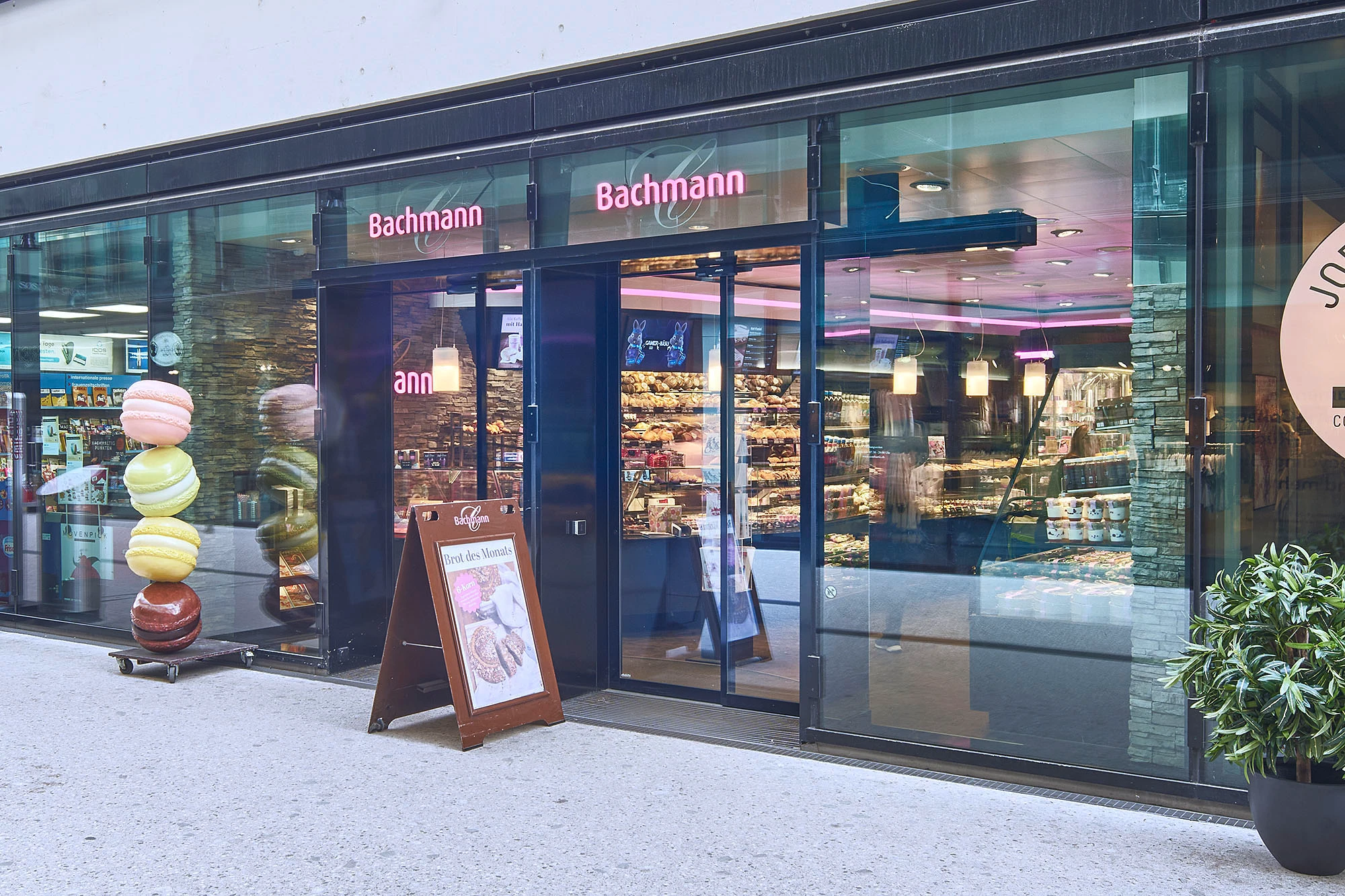 Front of Confiserie Bachmann