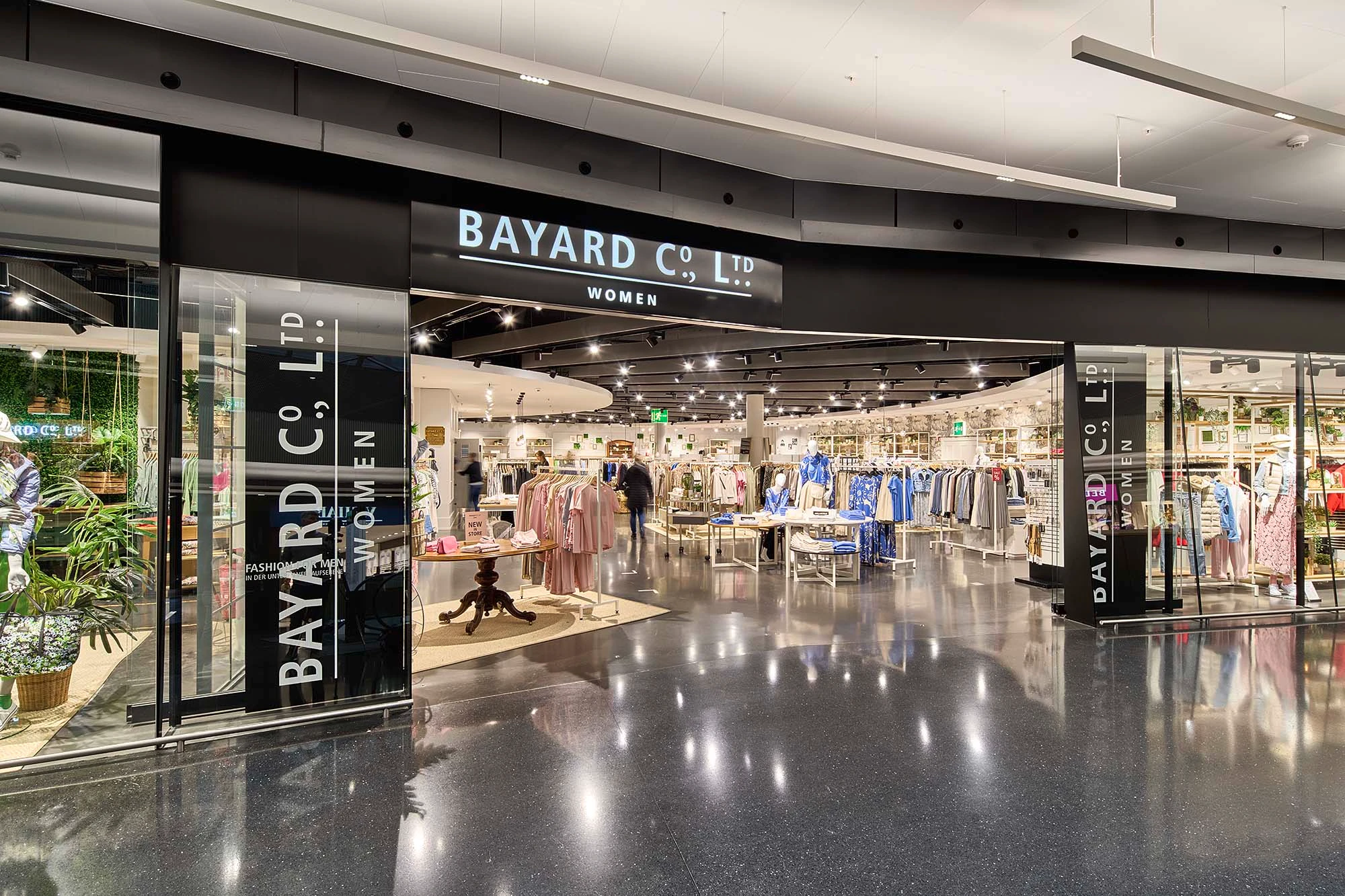 Front von BAYARD CO LTD WOMEN