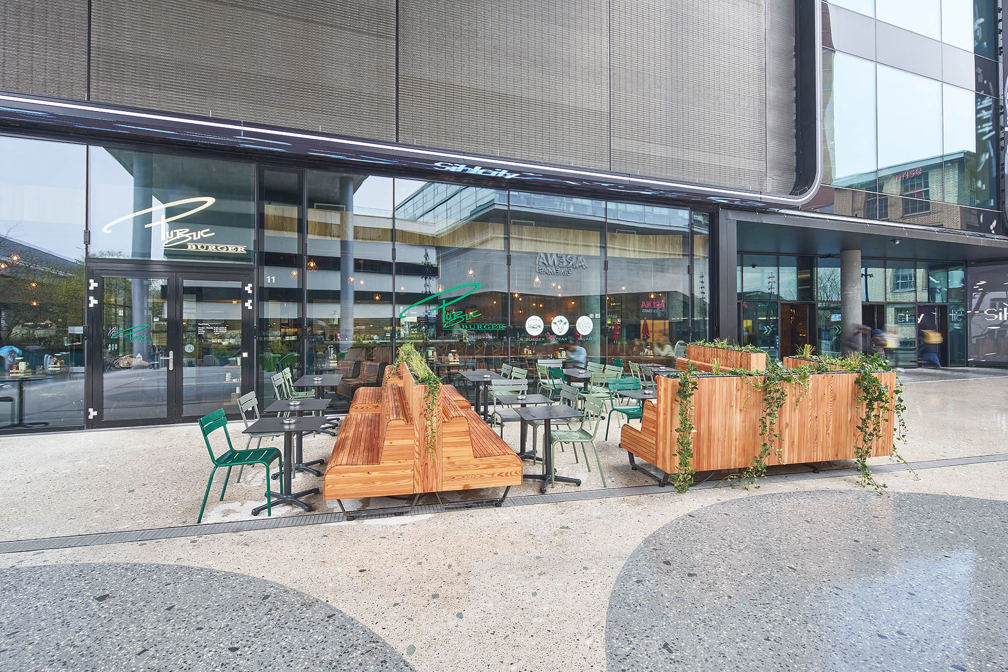 Front von Public Burger